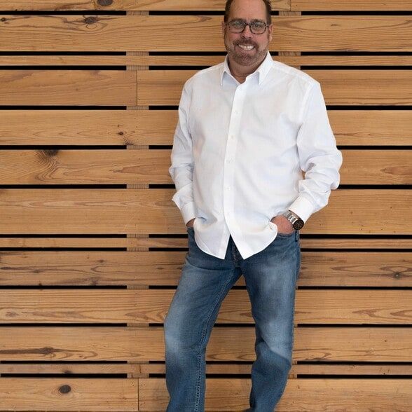 Land Listing Agent Photo