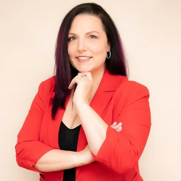 Land Listing Agent Photo