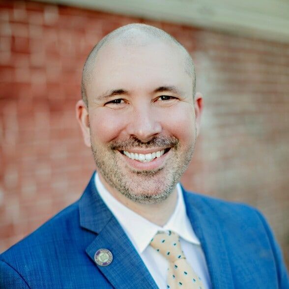 Land Listing Agent Photo