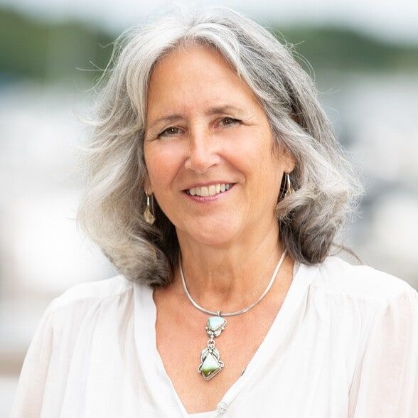 Land Listing Agent Photo