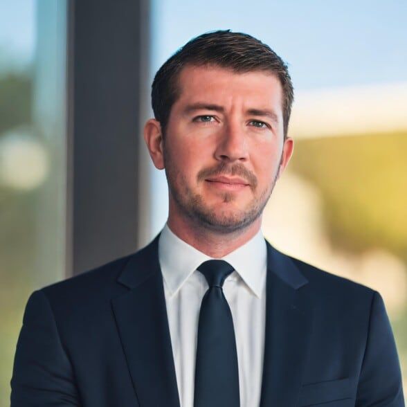 Land Listing Agent Photo