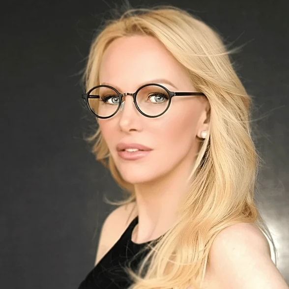 Land Listing Agent Photo