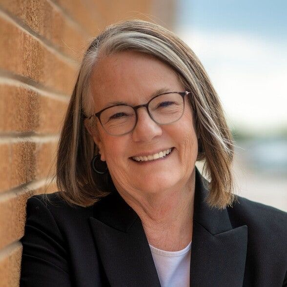 Land Listing Agent Photo