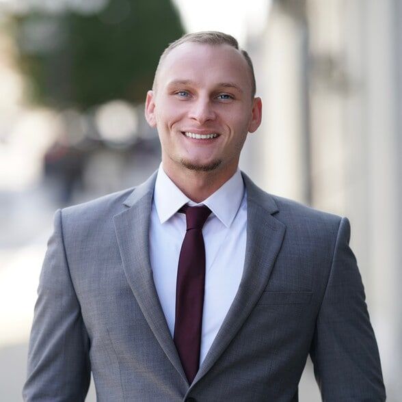 Land Listing Agent Photo