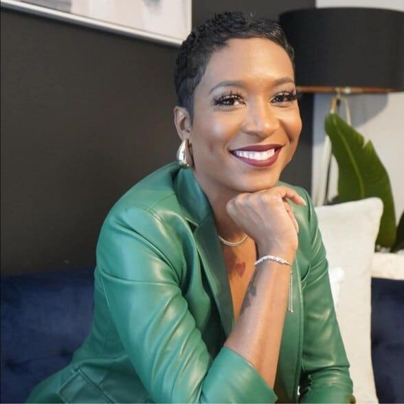 Land Listing Agent Photo