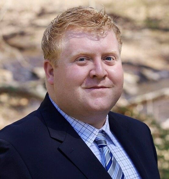 Land Listing Agent Photo