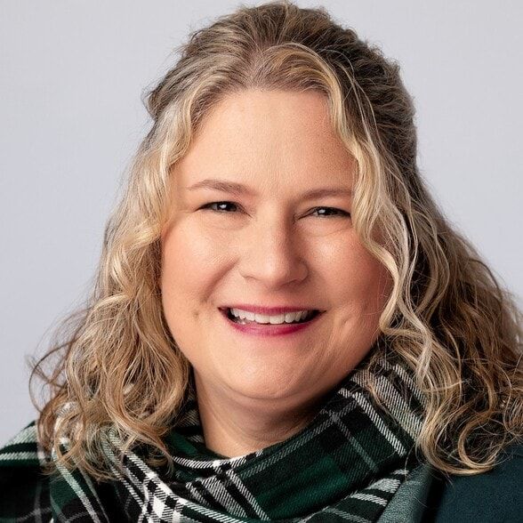 Land Listing Agent Photo