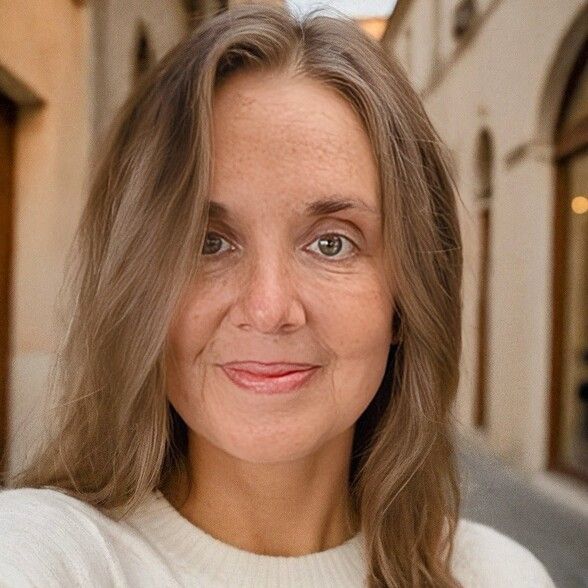 Land Listing Agent Photo