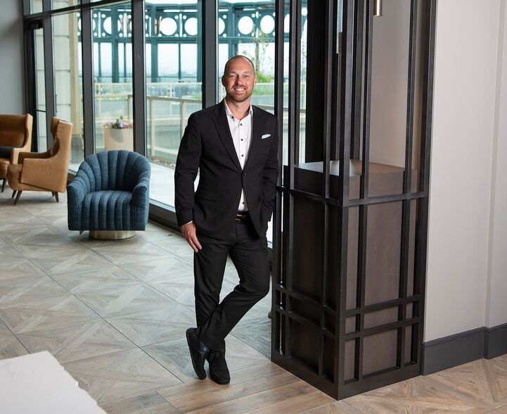 Land Listing Agent Photo