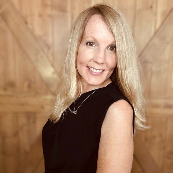 Land Listing Agent Photo