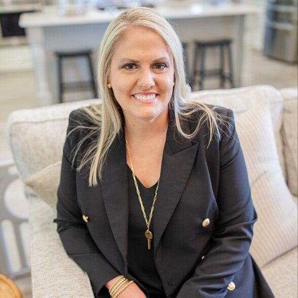 Land Listing Agent Photo