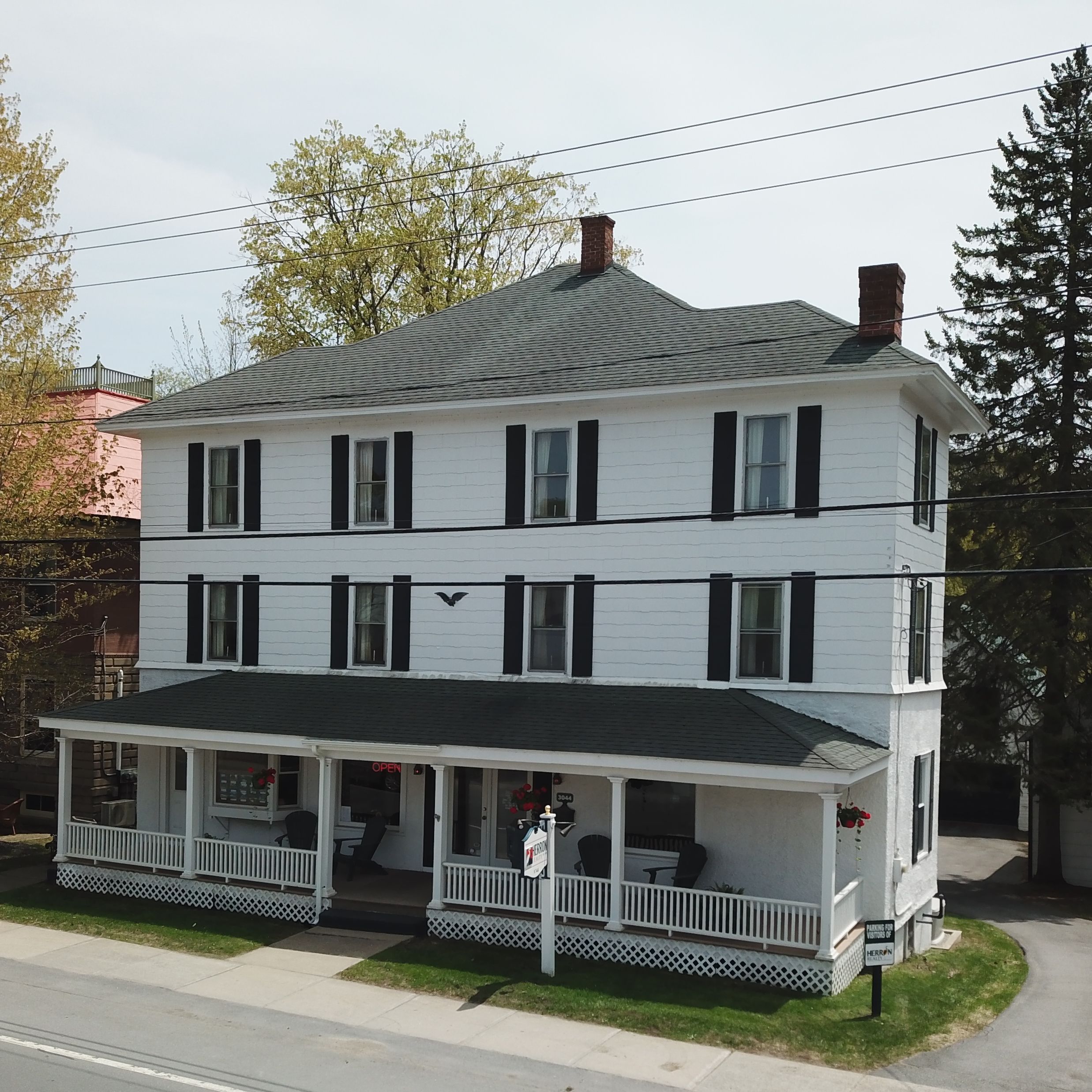 Land Listing Agent Photo