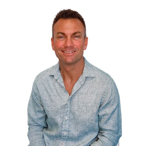 Land Listing Agent Photo