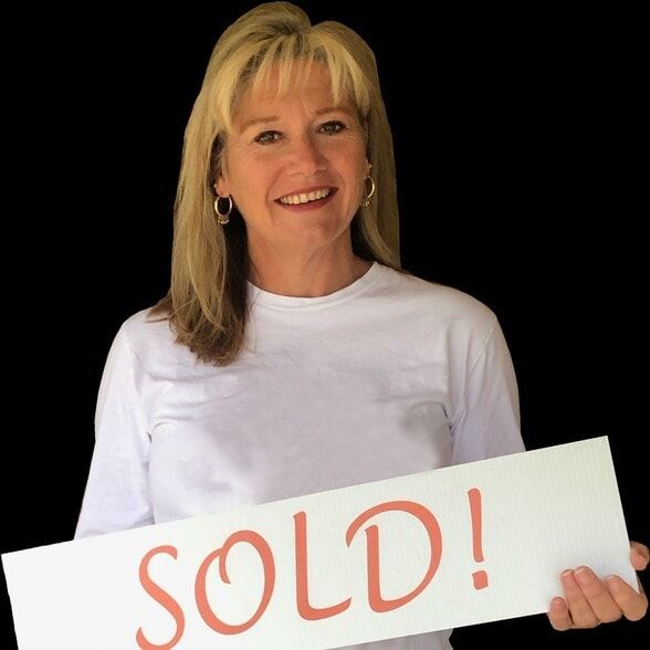 Land Listing Agent Photo