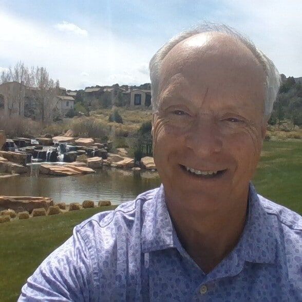 Land Listing Agent Photo