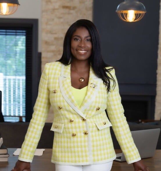 Land Listing Agent Photo