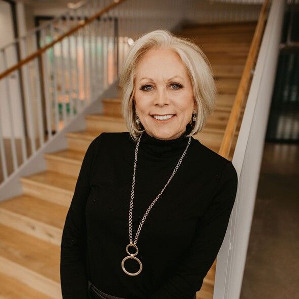 Land Listing Agent Photo