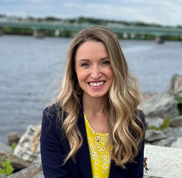 Land Listing Agent Photo