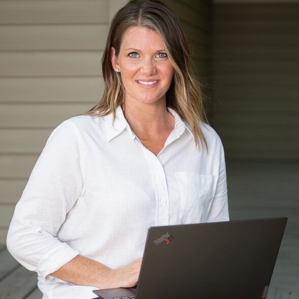 Land Listing Agent Photo