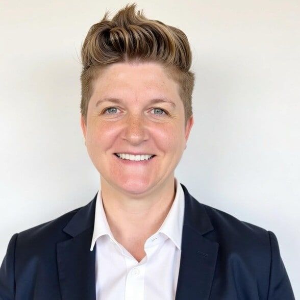 Land Listing Agent Photo