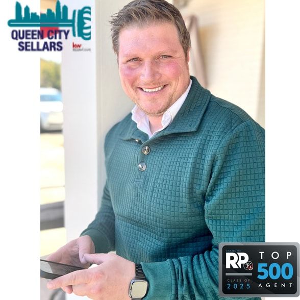 Land Listing Agent Photo