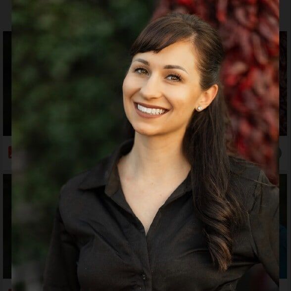 Land Listing Agent Photo