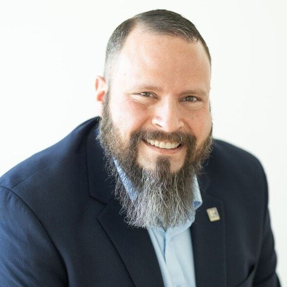 Land Listing Agent Photo