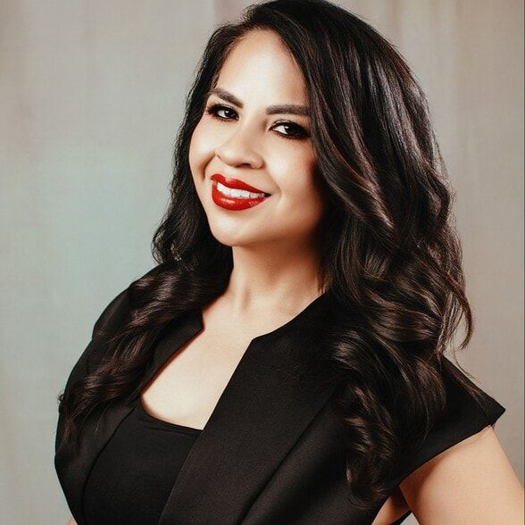 Land Listing Agent Photo