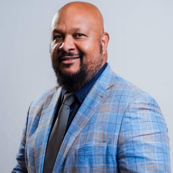 Land Listing Agent Photo