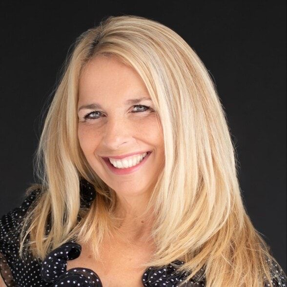 Land Listing Agent Photo