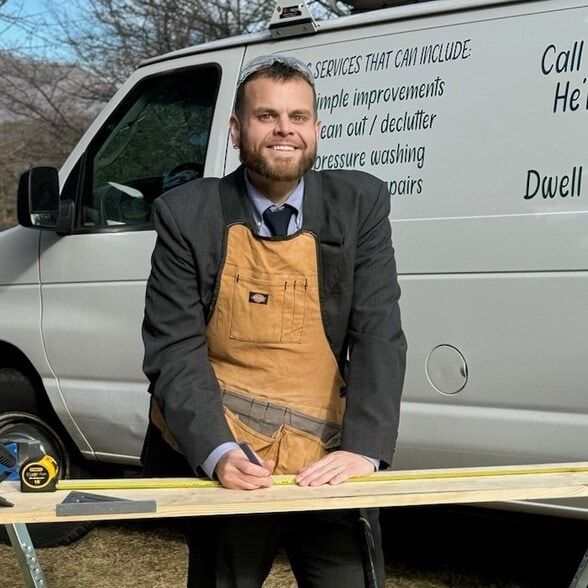 Land Listing Agent Photo