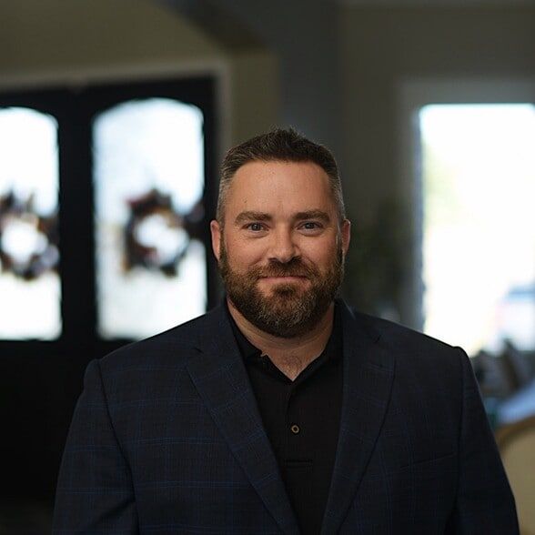 Land Listing Agent Photo