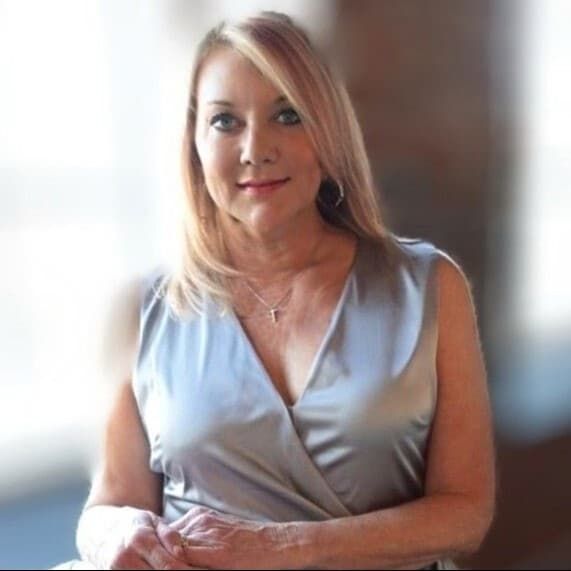 Land Listing Agent Photo