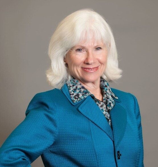 Land Listing Agent Photo