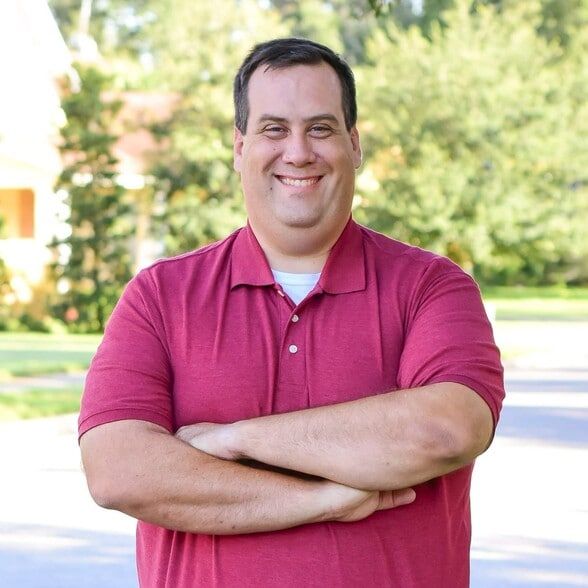 Land Listing Agent Photo