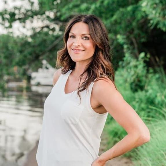 Land Listing Agent Photo