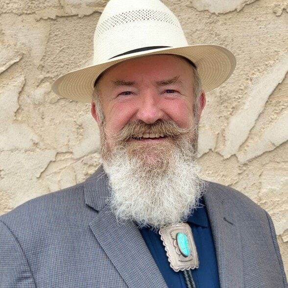 Land Listing Agent Photo