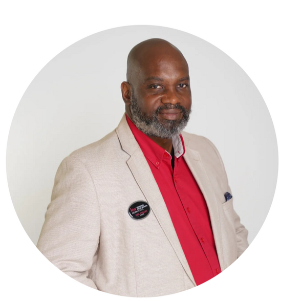 Land Listing Agent Photo