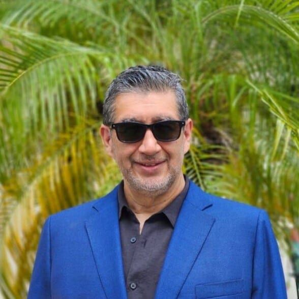 Land Listing Agent Photo