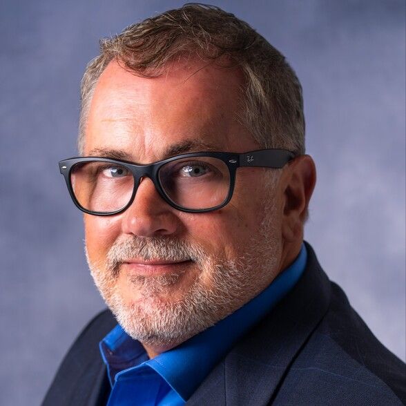 Land Listing Agent Photo