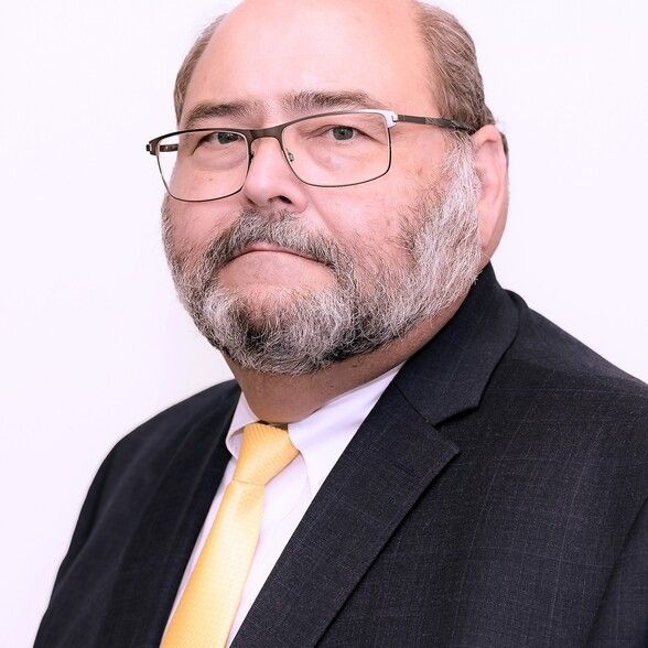 Land Listing Agent Photo