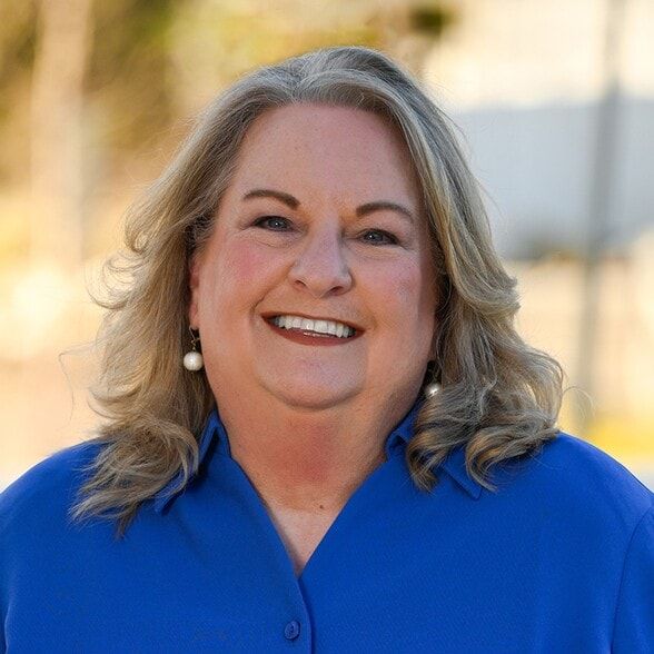 Land Listing Agent Photo