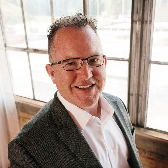 Land Listing Agent Photo