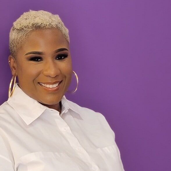 Land Listing Agent Photo