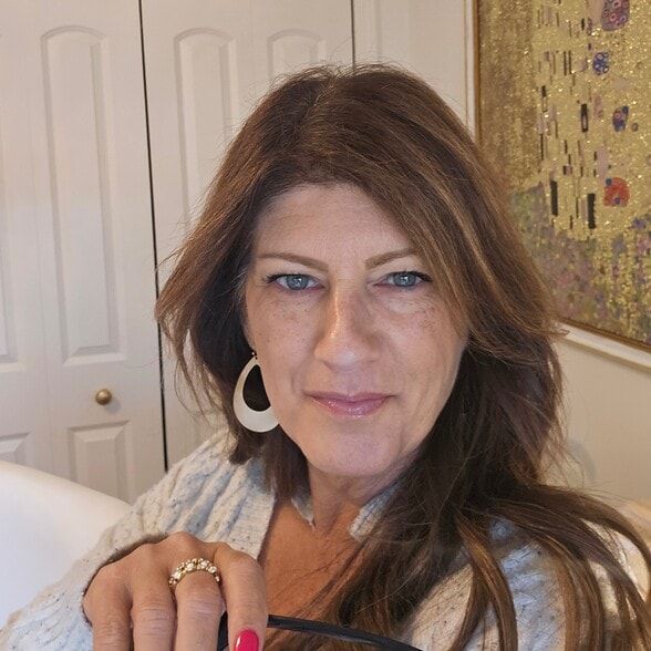 Land Listing Agent Photo