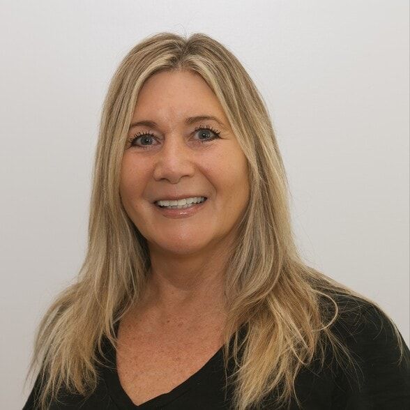 Land Listing Agent Photo