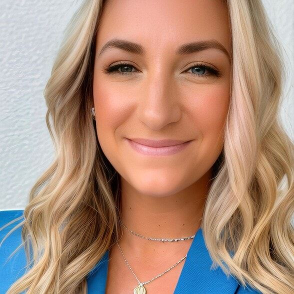 Land Listing Agent Photo