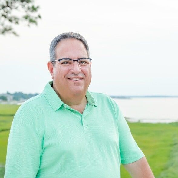 Land Listing Agent Photo