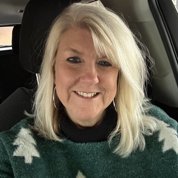 Land Listing Agent Photo