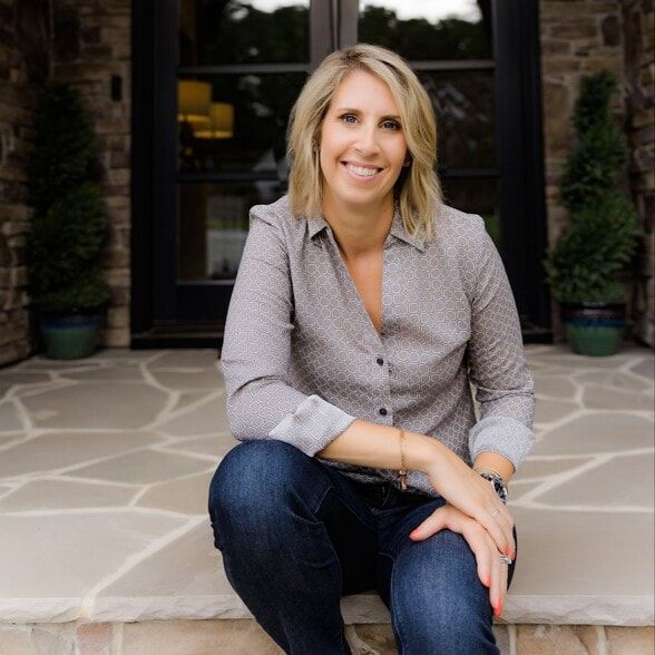 Land Listing Agent Photo